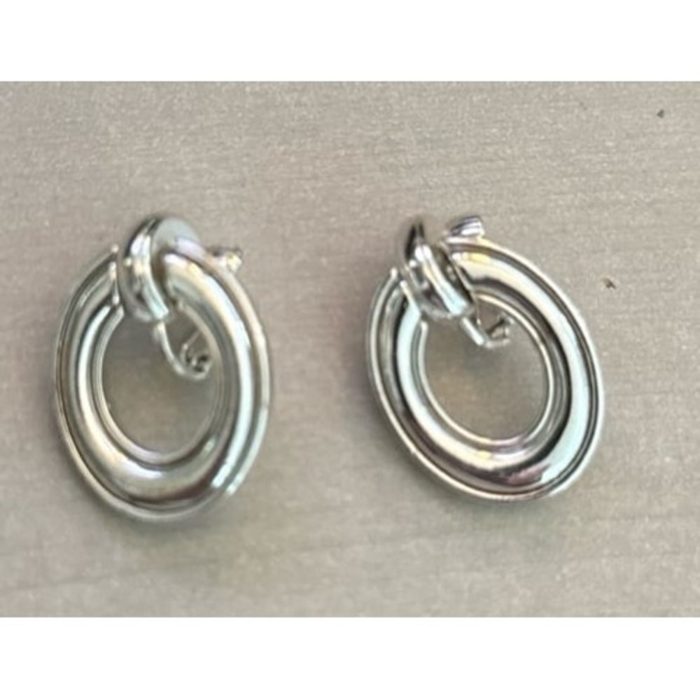 Silver Oval‎ Dangly Clip-On Earrings